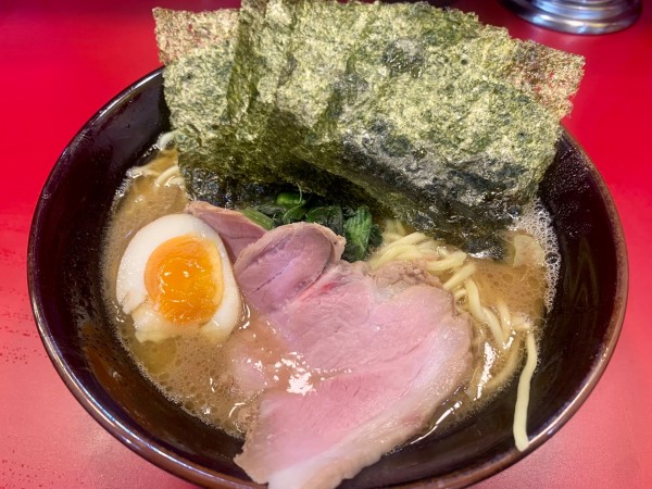 「特製らーめん950円」@らーめん 谷瀬家 新橋店の写真