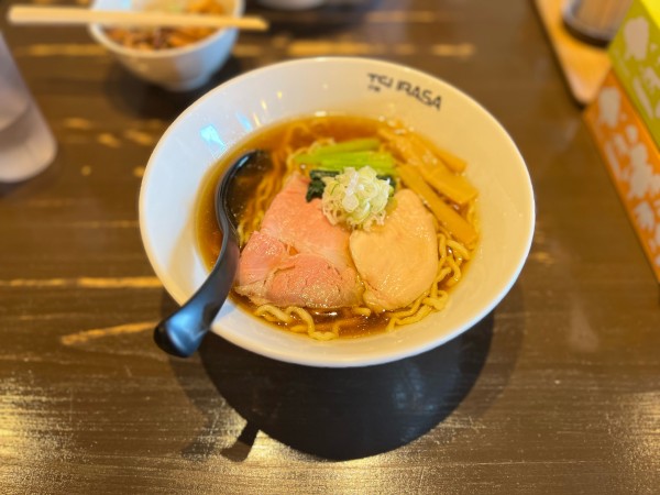 「鶏中華」@ラーメン翼の写真