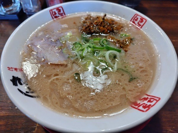 「本白元味　：バリかた　＋辛し高菜：無料　＋替え玉：粉おとし」@きまぐれ八兵衛 安曇野本店の写真