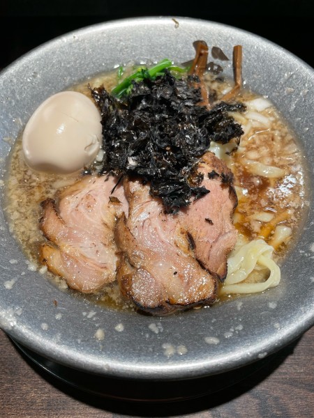 「味玉中華そば」@背油中華そば 福鳳の写真