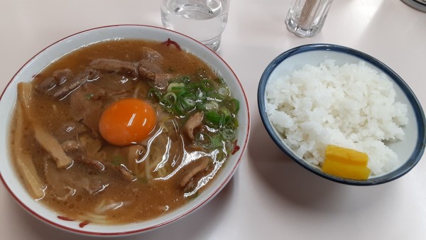 「中肉　卵　メシ」@中華そば いのたに 本店の写真