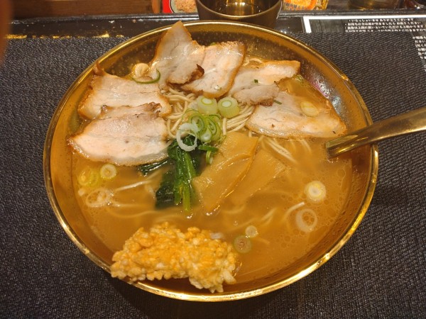 「夕焼けラーメン(おこげ付き)¥800-」@夕焼けラーメンの写真