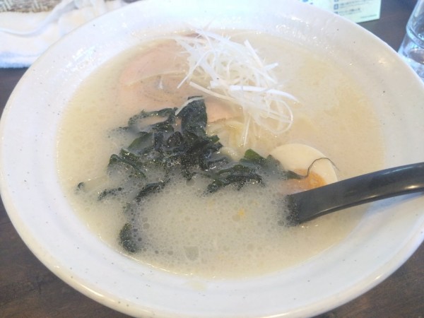 「白ラーメン」@コイキヤホンポの写真