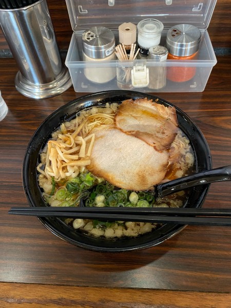 「背脂醤油ラーメン大盛」@尾道ラーメン ほんてんの写真