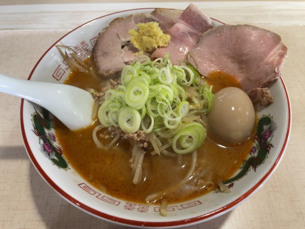 「【冬季限定】辛味噌ラーメン＋特製トッピング」@中華そば ふじ野の写真