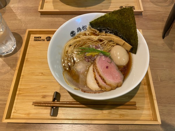 「特製淡麗醤油らぁめん」@淡麗醤油らぁ麺 鶏松の写真