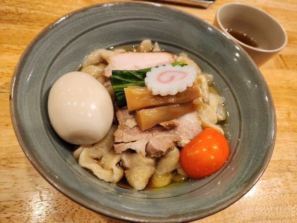 「油そば味玉(スープ付き)」@だしと麺 遊泳の写真