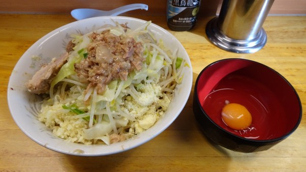 「汁なし小（750円）＋生たまご　ニンニクアブラ粉チーズ」@ラーメン二郎 立川店の写真