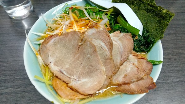 「チャーシュー麺、ネギ増し、サービスライス」@横浜家系ラーメン 壱蔵家の写真