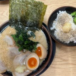 特製醤油ラーメン➕無料ライス