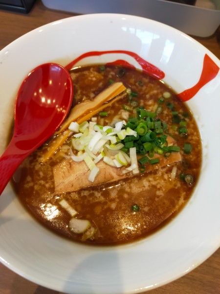 「煎りにんにくらぁ麺」@らぁ麺 よしきゅうの写真