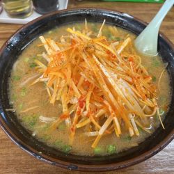 大盛ネギ味噌ラーメン　麺硬　1010円