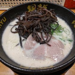 とんこつラーメン+きくらげ+替玉