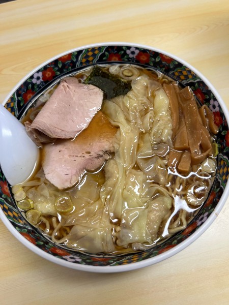 「大盛わんたん麺」@春木屋 荻窪本店の写真