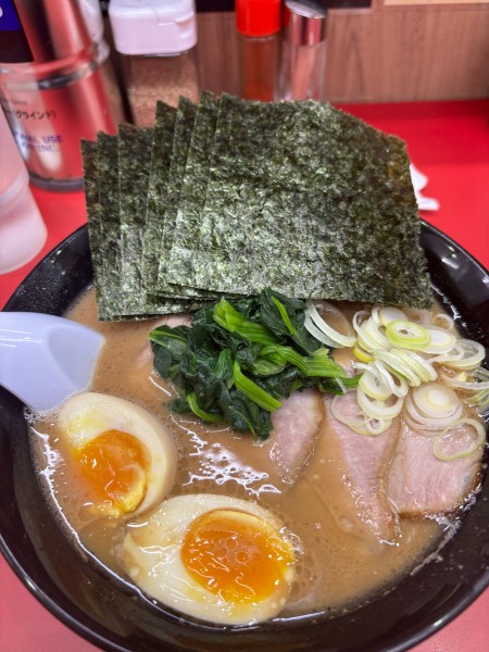 「粋特醤油豚骨ラーメン」@赤羽らーめん 粋の写真