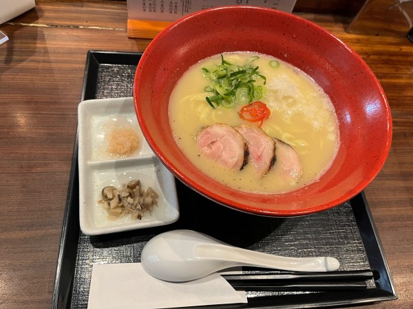 「鶏煮干しらぁめん塩1000円」@麺や いま村の写真