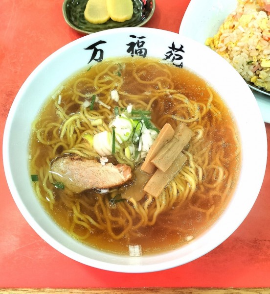 「炒飯・ラーメンランチ 950円」@万福苑の写真