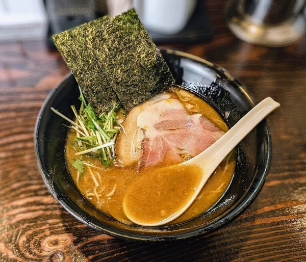 「濃厚煮干しそば」@麺屋 武平の写真