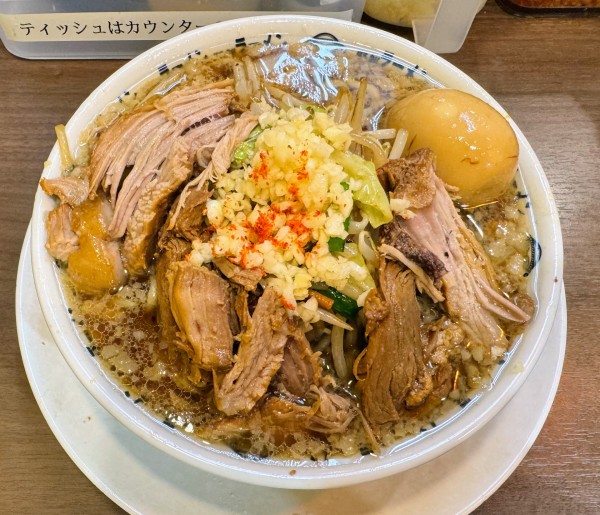 「元祖！野郎+味付玉子」@野郎ラーメン 川崎東口店の写真
