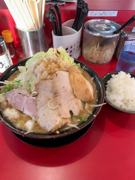 「コテ野菜ラーメン大盛り＋ライス＋豚トロ3枚」@家系ラーメン 王道 神道家の写真