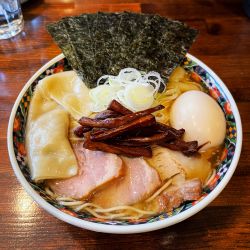 もちもち雲呑味玉中華そば