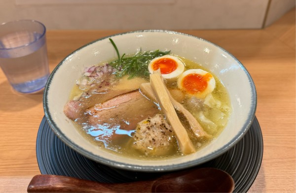 「特製塩らぁ麺¥1300」@横浜淡麗らぁ麺 川上の写真