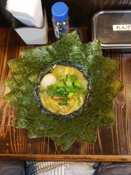 「横浜らーめん+煮玉子+のり」@横濱家系らーめん 千種家の写真