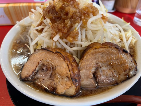 「カムイの豚 小(チャーシュー2枚)麺200g」@札幌豚研究所の写真