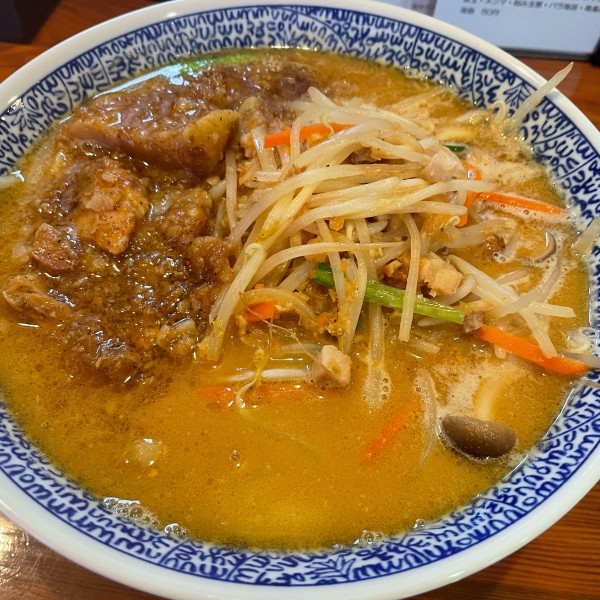 「味噌ラーメン（麺少なめ）肉脂 1,000円」@麺＆cafe Coi.Coi.の写真