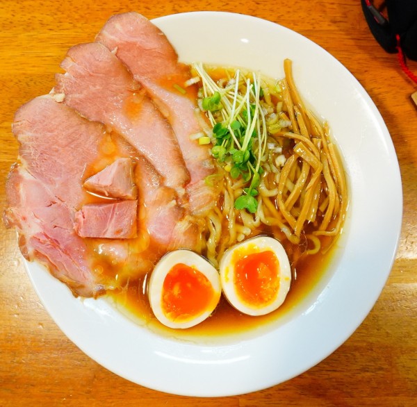 「鶏香る醤油 特製」@らぁ麺はうす Sumika0の写真