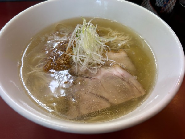 「塩らぁ麺900円」@らぁ麺 松しんの写真