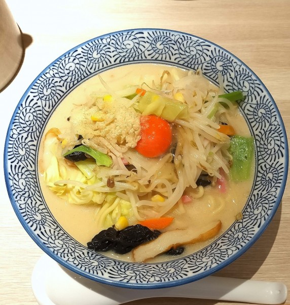 「濃厚月見ちゃんぽん(並) 1150円」@ちゃんぽん イチバンケンの写真