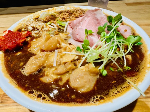 「【限定】モツ煮乗せ八丁味噌ラーメン【1200円】」@一番だしラーメン しんせんの写真