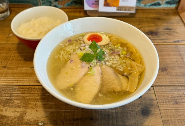 「スペシャル塩ラーメン¥1200、ごはん小¥100」@Ramen Free Birdsの写真