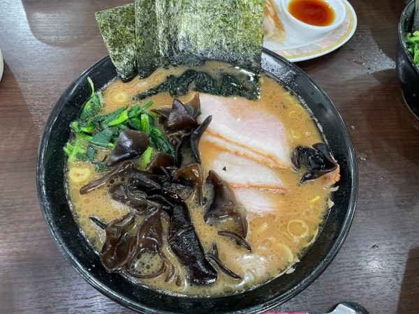 「チャーシュー麺＋キクラゲ」@杉田家 千葉祐光店の写真