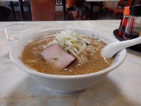 「ミソラーメン」@中華 新華楼の写真