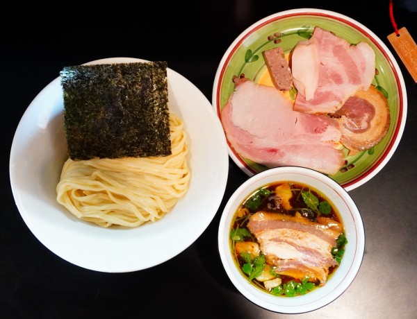 「地鶏つけそば＋特上」@らぁ麺 飛鶏の写真