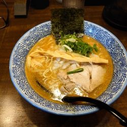 濃厚煮干し中華そば・・850円