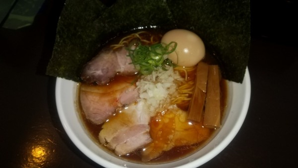 「特製八王子ラーメン中盛」@中華そば 弥栄の写真