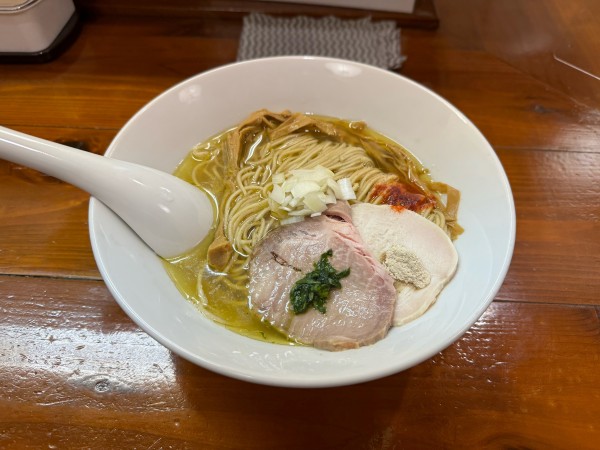 「【限定】トリュフらぁ麺（塩）」@無化調煮干しらぁ麺 誠実の写真