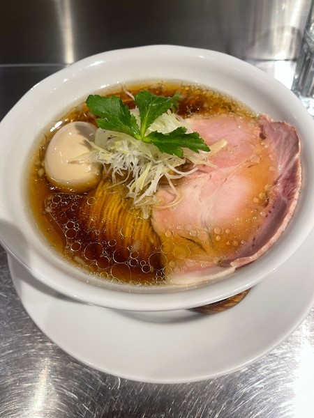 「醤油そば(中)+味玉」@成城青果の写真