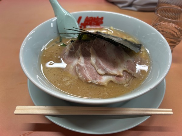 「醤油ラーメン」@ラーメン山岡家 水戸南店の写真