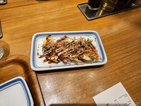 「餃子　お好み焼き風」@リンガーハット PREMIUM 羽田空港第1旅客ターミナルビル店の写真