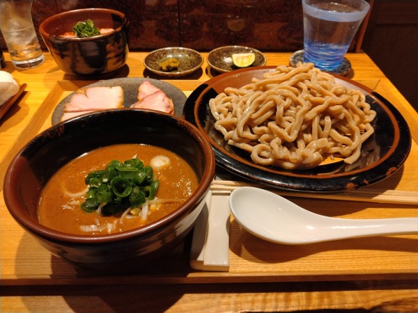「つけめん（全粒粉麺）＋塩とスダチ＋柚子胡椒」@中華蕎麦 とみ田の写真