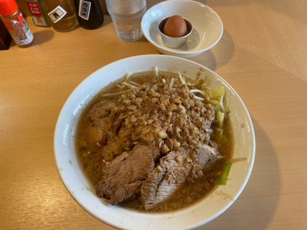 「豚ラーメン+生卵」@夢太麺 満祭の写真