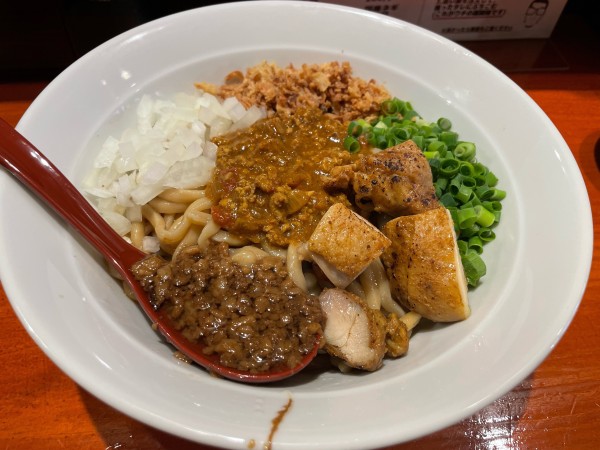 「カレーまぜそば　大盛　1050」@長男、おかわしゅんの写真