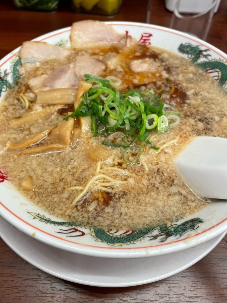 「特製醤油ラーメン」@ラーメン魁力屋 五反田店の写真