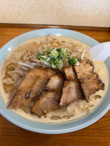 「鶏ガラ味噌　茶　チャーシュー」@えびす家の写真