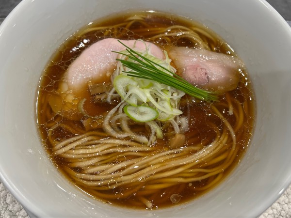 「中華蕎麦 醤油」@宍道湖しじみ中華蕎麦 琥珀 池袋店の写真