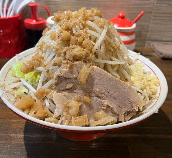 「中ラーメン300g(900円)」@熊谷肉飯店の写真